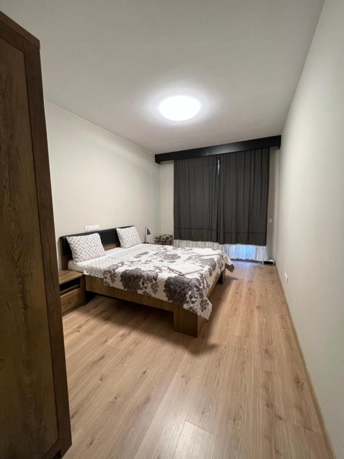 Business And Leisure Apartments In Mladost 2 With Free Garage Szófia Kültér fotó