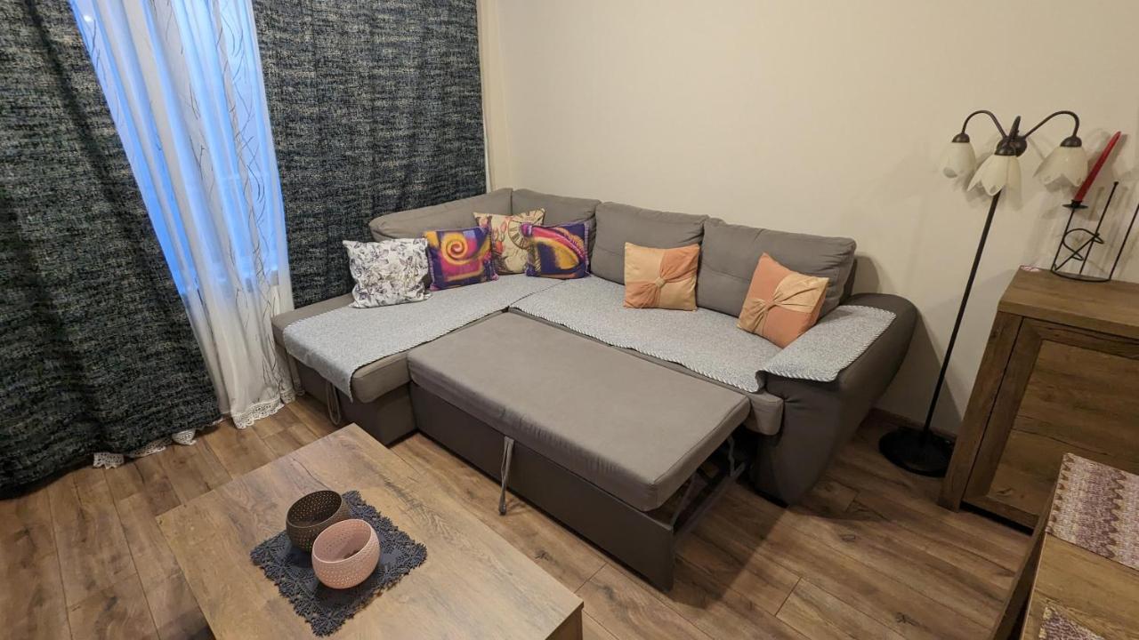 Business And Leisure Apartments In Mladost 2 With Free Garage Szófia Kültér fotó