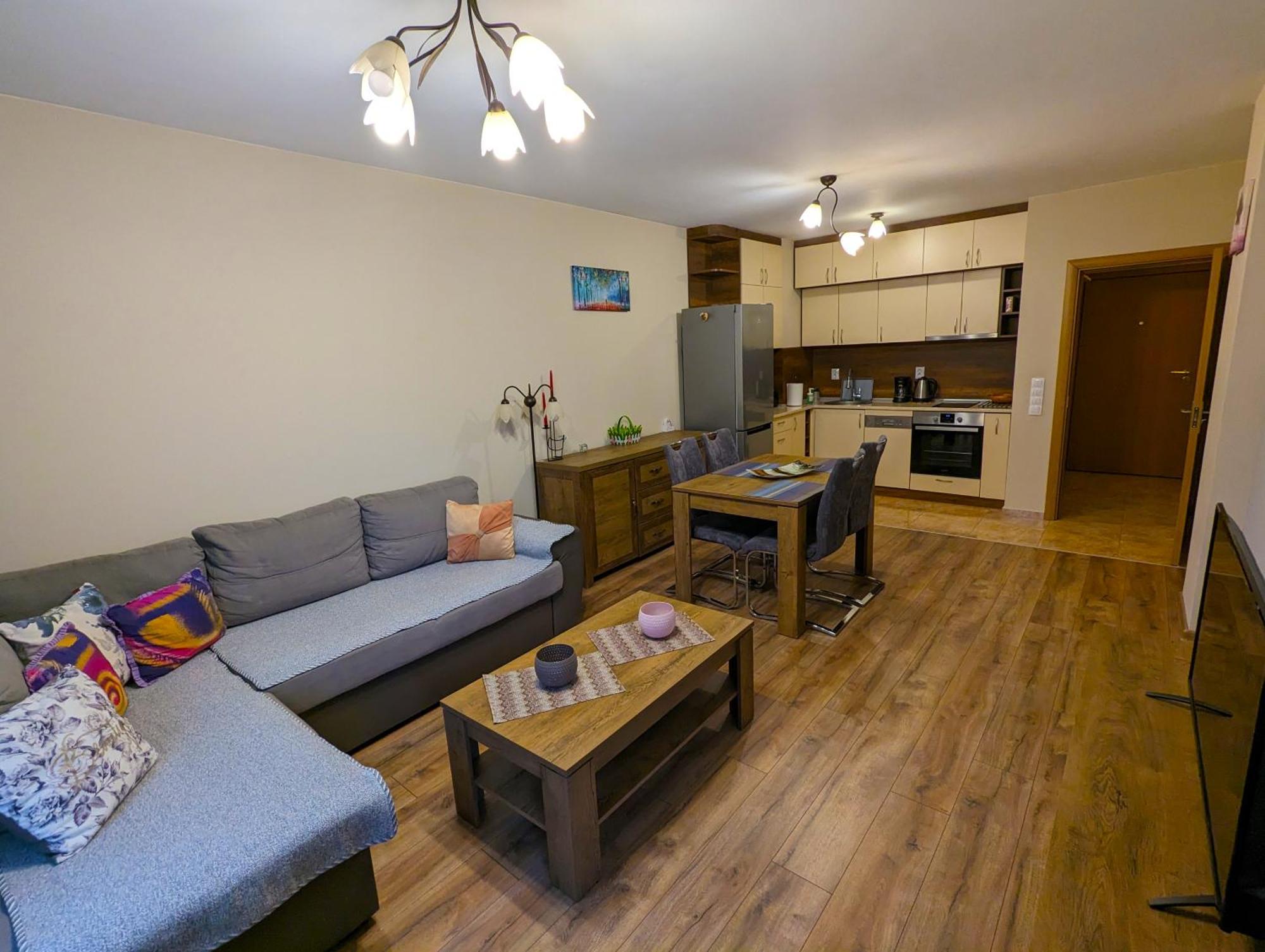 Business And Leisure Apartments In Mladost 2 With Free Garage Szófia Kültér fotó