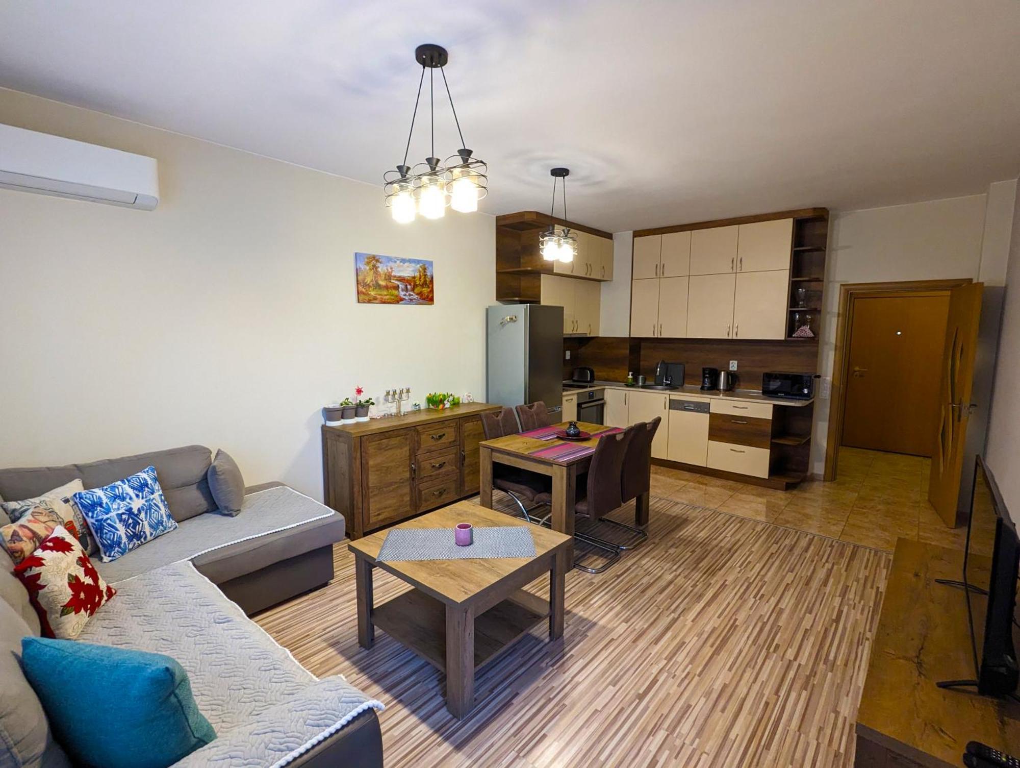 Business And Leisure Apartments In Mladost 2 With Free Garage Szófia Kültér fotó