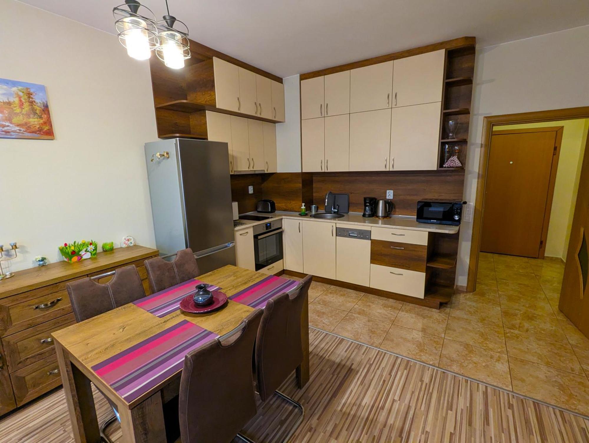 Business And Leisure Apartments In Mladost 2 With Free Garage Szófia Kültér fotó