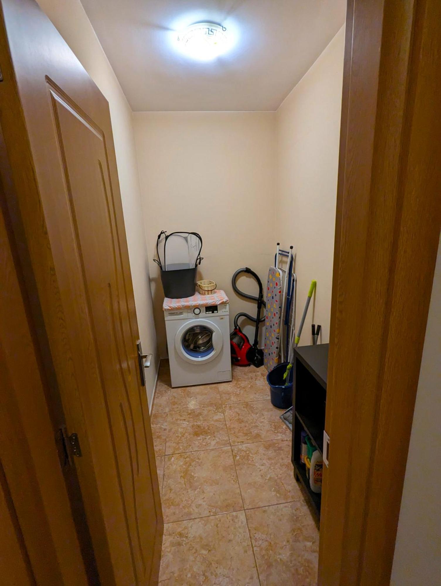 Business And Leisure Apartments In Mladost 2 With Free Garage Szófia Kültér fotó