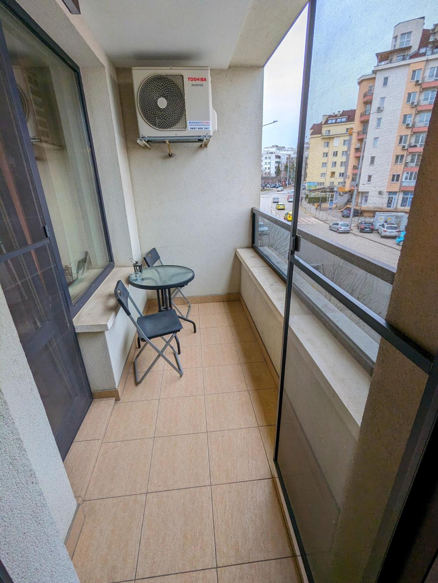 Business And Leisure Apartments In Mladost 2 With Free Garage Szófia Kültér fotó