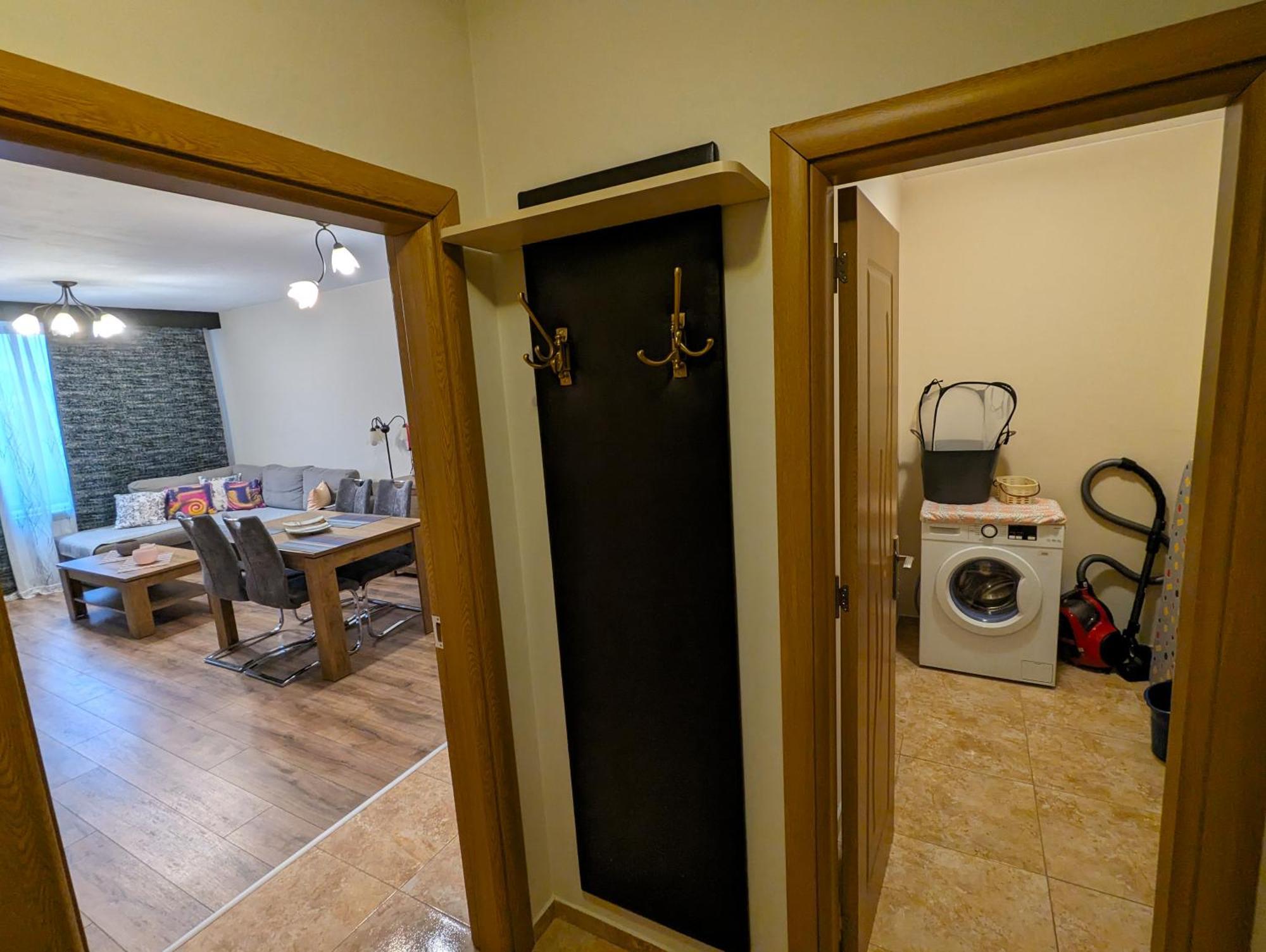 Business And Leisure Apartments In Mladost 2 With Free Garage Szófia Kültér fotó