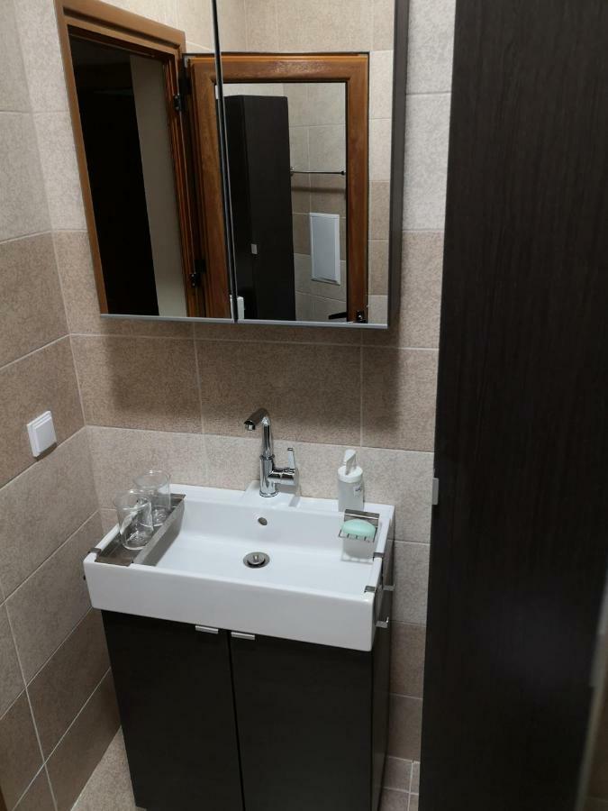 Business And Leisure Apartments In Mladost 2 With Free Garage Szófia Kültér fotó